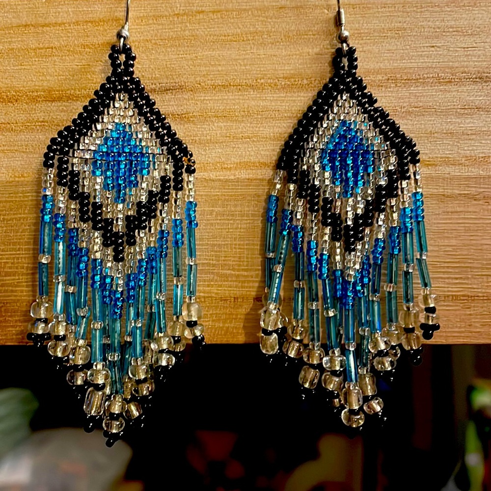 Mexican Hand made beaded earrings NWOT